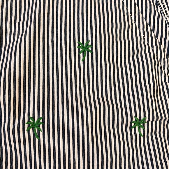 Crown & Ivy Caroline Blue Pin Stripe Palm Tree Shorts Sz 14 - Picture 2 of 12